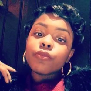 Meet your Posher, Candice